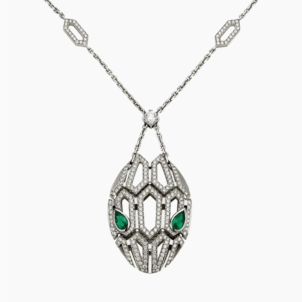 Elegant sliver co and Green Pendant Necklace